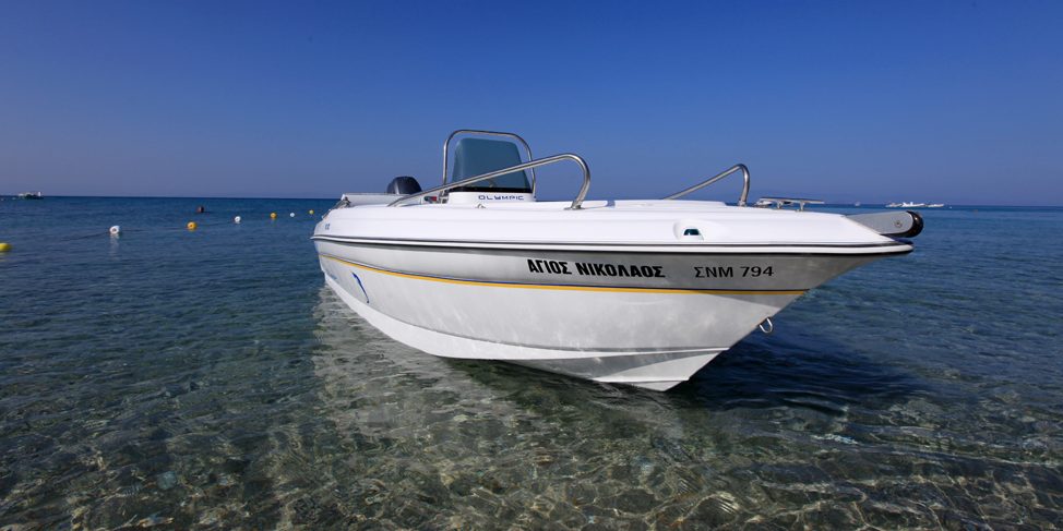 ναυπηγούμε 4 νεα σκάφη Halkidiki Rent a Boat building 4 new vessels ναυπηγούμε 4 νεα σκάφη