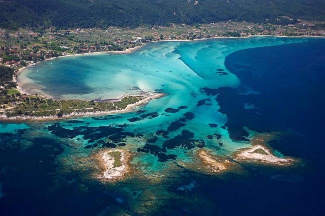 Σαν την Χαλκιδική δεν έχει" γράφει η βρετανική Telegraph